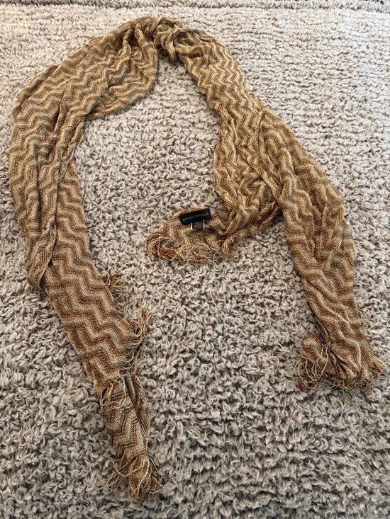Banana Republic Accessories - Banana Republic Light Brown Chevron Knit Scarf